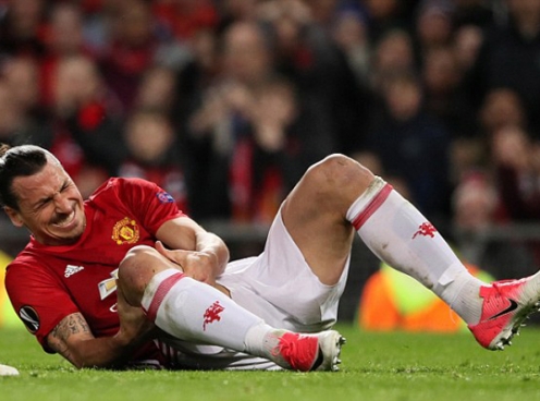 Ibrahimovic chấn thương cực nặng, Mourinho ‘đau đầu’