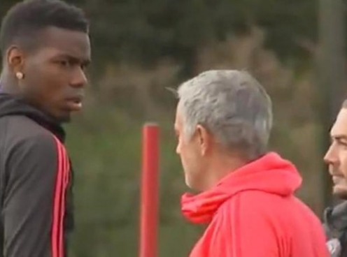 Pogba trừng mắt vì bị Mourinho đuổi thẳng cổ