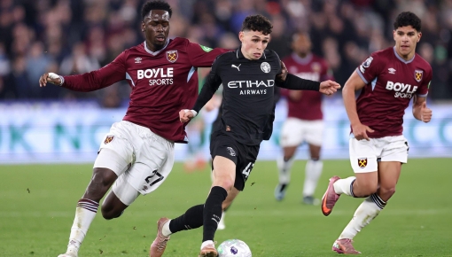 Hòa thất vọng West Ham, Man City dâng chức vô địch cho Arsenal