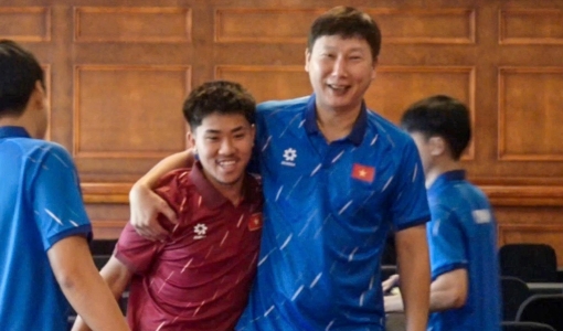 Vừa rời ĐT Việt Nam, Việt kiều cực hiếm lại đứng trước biến cố lớn