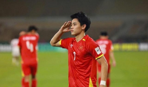 Đình Bắc chính thức sánh ngang Quang Hải