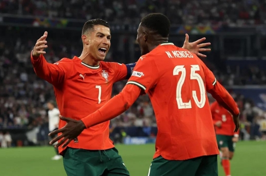 Sao Bồ Đào Nha: 'Chúng tôi luôn chào đón Ronaldo trở lại đội tuyển'