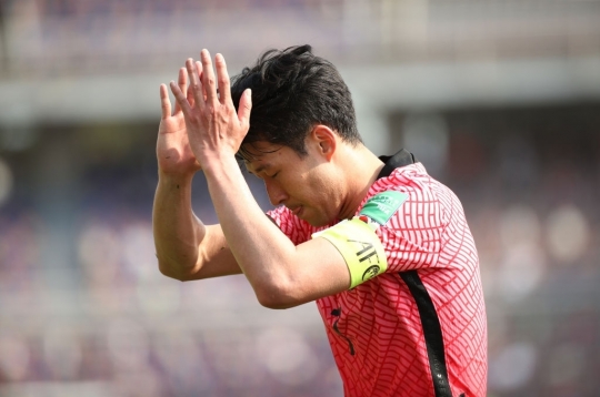 VIDEO: Son Heung-min và đồng đội phung phí cơ hội, bất lực trước Iraq