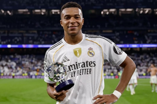 CHÍNH THỨC: Mbappe giành danh hiệu tại Champions League 2025/26