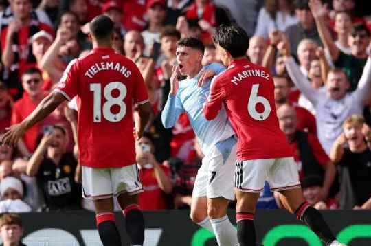 CHÍNH THỨC: Ngoại hạng Anh ra thông báo nóng trận MU vs Man City