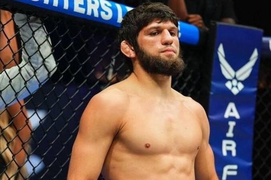 Lĩnh 5 phát đạn, võ sĩ MMA người Nga may mắn sống sót