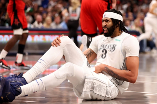 Anthony Davis rời Dallas Mavericks, chỉ 1 năm sau màn chuyển nhượng khó tin với Luka Doncic