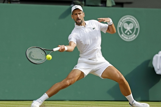 Djokovic trở lại thi đấu hậu Wimbledon, đối đầu cựu vương Grand Slam