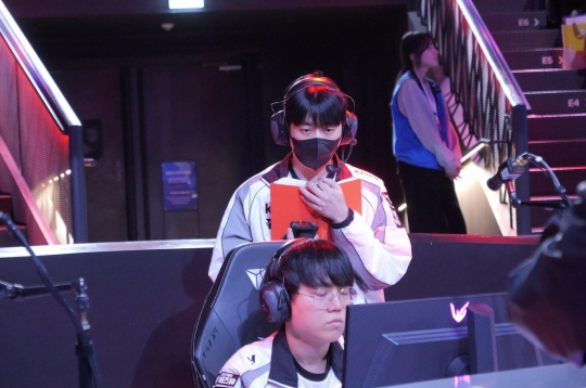 HLV Score nói thẳng lý do KT Rolster nhận thất bại nghiệt ngã