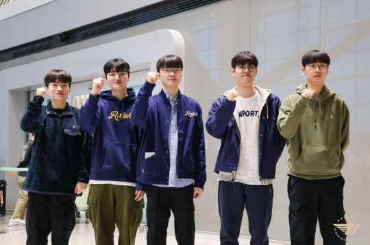 CHÍNH THỨC: Giờ đấu 8 trận Swiss CKTG 2026, Faker T1 ra sân lúc mấy giờ