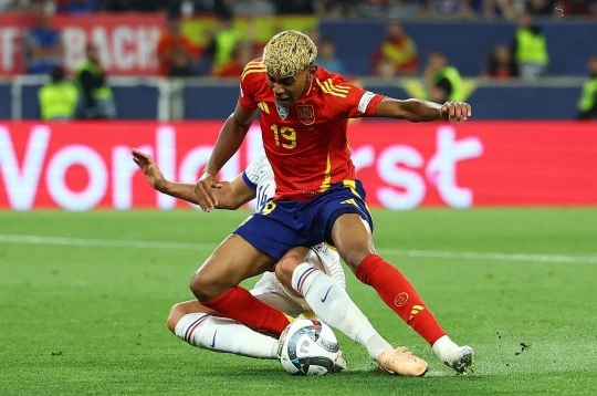 NÓNG: Tây Ban Nha nhận tin dữ về Yamal sát World Cup 2026
