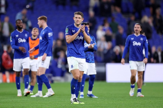 Ghi bàn phút cuối, Everton tiếp tục bất bại tại Premier League