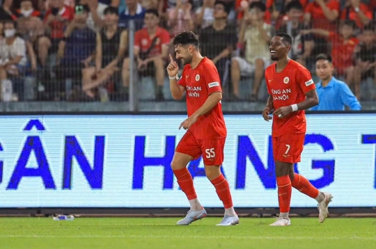 Ngôi sao World Cup 2026 nói điều đặc biệt sau khi nâng cúp cùng CAHN