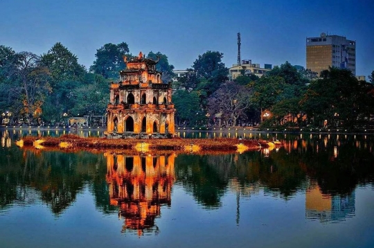 1 vạn người đổ về hồ Hoàn Kiếm tham gia sự kiện thể thao lớn chưa từng có