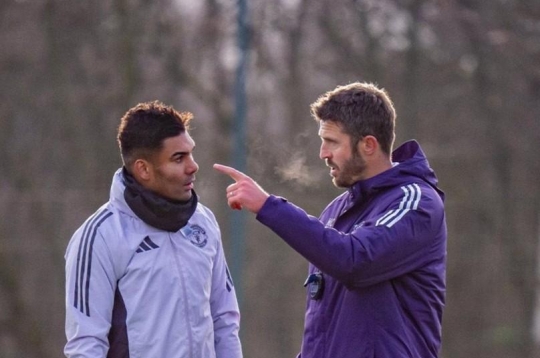 Chuyển nhượng MU 17/1: Quỷ đỏ đánh úp, lộ diện HLV mùa sau ?