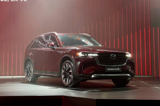Mazda CX-90 trình làng khách Việt: Hai cấu hình động cơ hybrid, giá từ 1,899 tỷ đồng