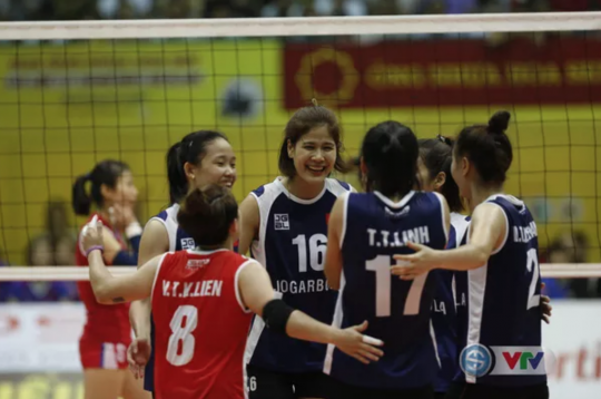 Bóng chuyền nữ VN đánh bại Triều Tiên bằng lòng quả cảm và tinh thần rực lửa