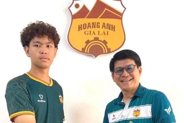 Rộ tin cầu thủ Việt kiều Thái Lan cập bến đại gia V-League