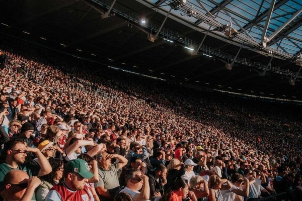 CLB tại Ngoại hạng Anh đưa ra lệnh cấm bất ngờ với CĐV