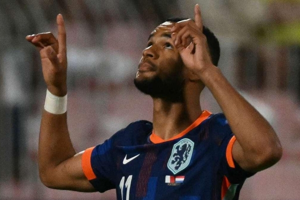 Sao Liverpool tái hiện lại kỷ lục sau gần 50 năm của Hà Lan