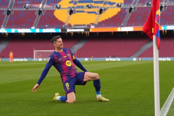 Barca muốn giữ Lewandowski