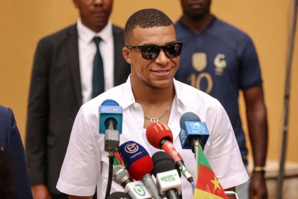 Mbappe quyết tương lai, tự mình 'làm điều không tưởng' với PSG