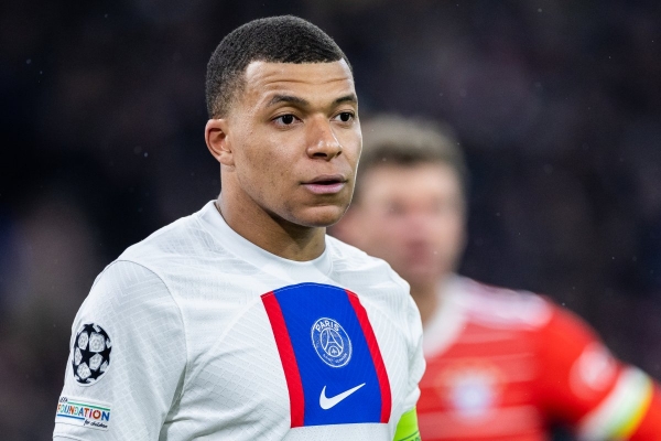 Gạt bỏ đồn đoán tương lai, Mbappe vẫn trở lại PSG tập luyện