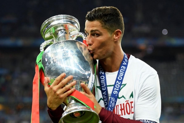 Ronaldo: 'Vô địch Euro cũng giống vô địch World Cup'