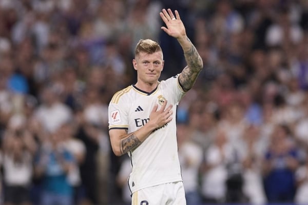 Toni Kroos tuyên bố trở lại Bernabeu