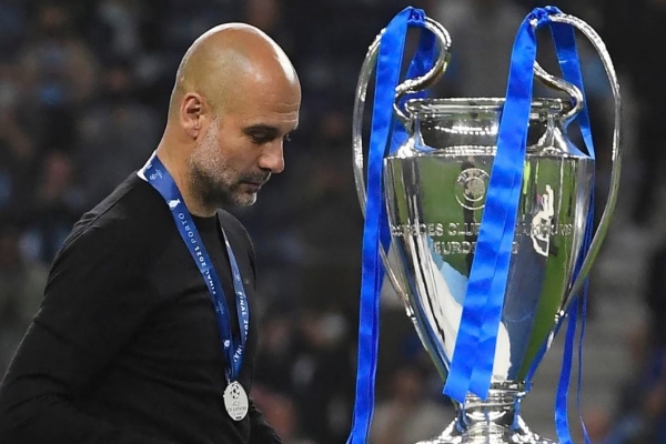 Pep Guardiola từ bỏ đua vô địch Ngoại hạng Anh