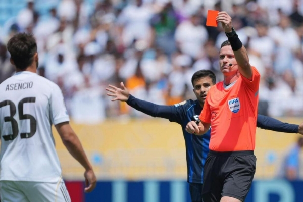 Raul Asencio hứng cơn thịnh nộ từ CĐV Real Madrid