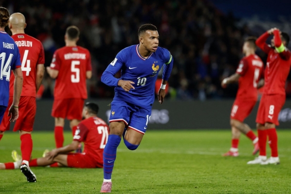 Mbappe lập công, Pháp thắng dễ Azerbaijan để củng cố ngôi đầu
