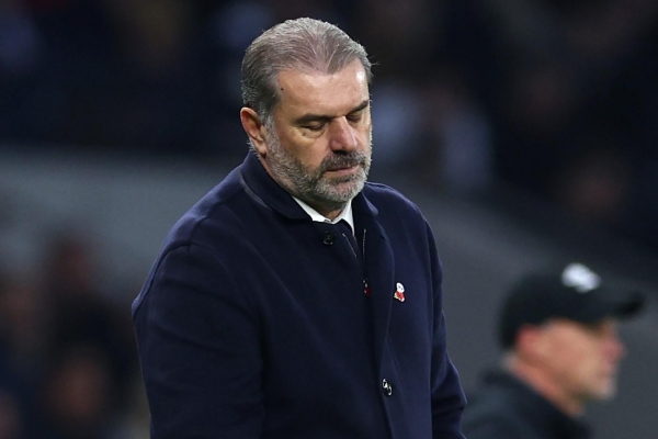 CHÍNH THỨC: Thua Chelsea, Postecoglou bị sa thải sau 39 ngày tại vị