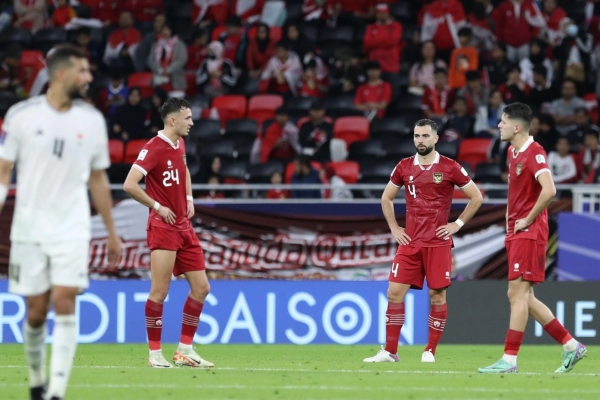 FIFA mạnh tay trừng phạt Indonesia