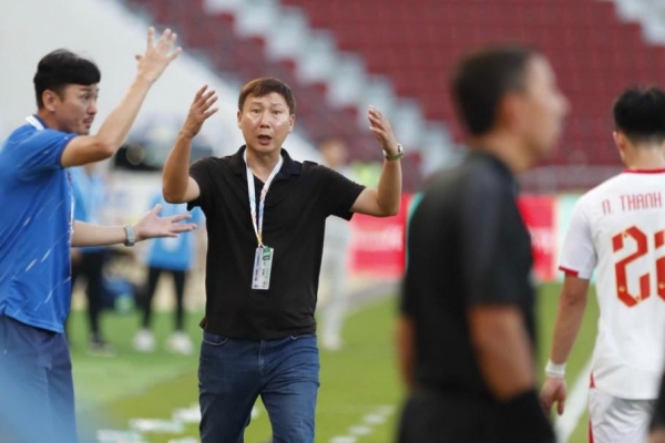 HLV Kim Sang Sik có thể bị cấm chỉ đạo ở bán kết SEA Games 33