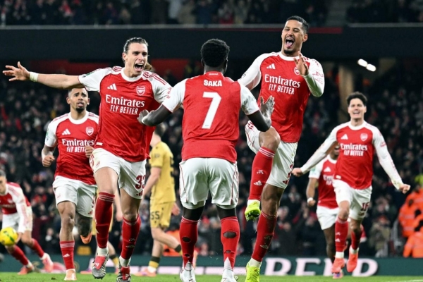 Arsenal nghẹt thở vào bán kết Cup Liên đoàn, hẹn đại chiến với Chelsea