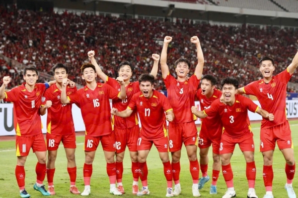 Báo Indonesia tuyên bố Việt Nam đã vượt Thái Lan trong cuộc đua 'Vua Đông Nam Á'