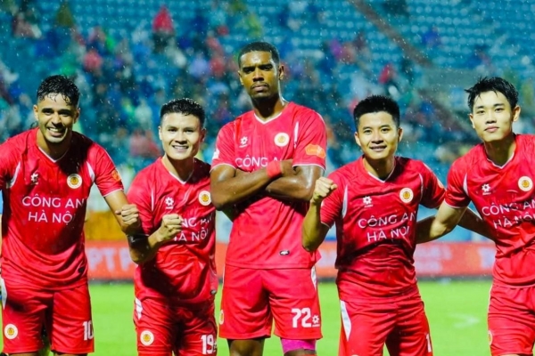 CĐV chỉ thẳng cơ hội vào chung kết của CAHN khi gặp đối thủ Singapore