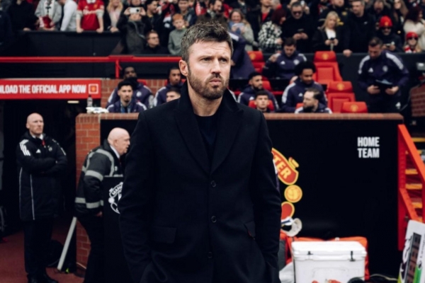 Vừa thắng Tottenham, MU nhận ngay tin dữ ở Ngoại hạng Anh