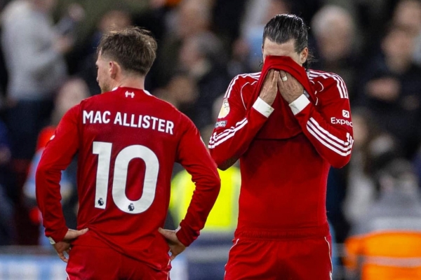 Thua ngược Man City, CĐV Liverpool nổi giận đòi tống khứ ngay một ngôi sao