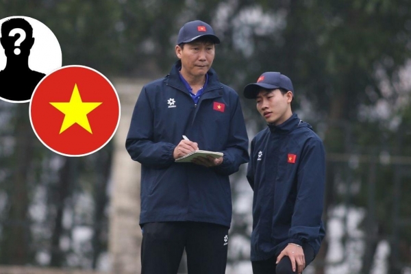 HLV Kim Sang Sik nhận tin buồn từ tiền đạo rất được mong chờ