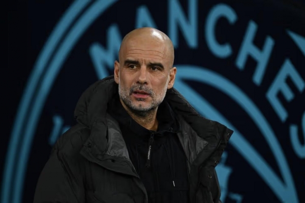 Vừa vào tứ kết, Man City lập tức nhận đòn giáng cực nặng