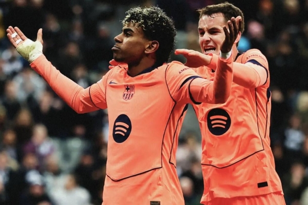 Lamine Yamal lập kỷ lục Champions League, đi vào lịch sử Barcelona