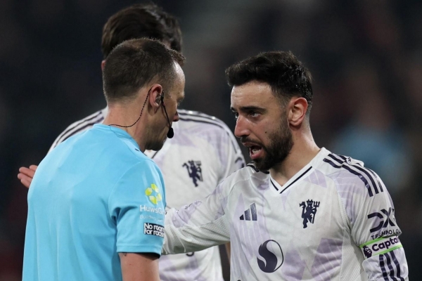 Bruno Fernandes: 'MU đã bị xử ép'