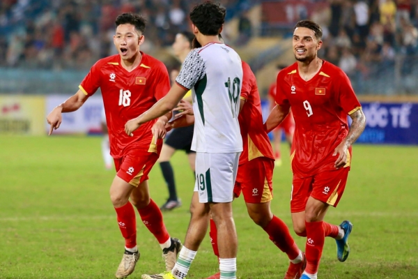 Báo Malaysia lo lắng thốt lên khi Việt Nam thắng giòn giã Bangladesh