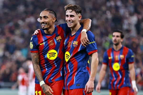 Giá 40 triệu euro, Barca sở hữu 'quái vật' không chiến gần 2 mét