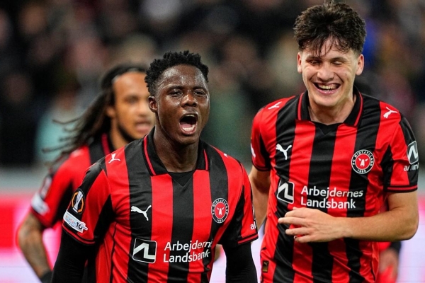 Tạm biệt Zirkzee, MU vung tiền chốt tiền đạo ghi 16 bàn sau 17 trận