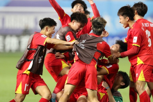 CĐV Thái phản ứng cực mạnh khi Việt Nam vô địch Đông Nam Á lần thứ 4