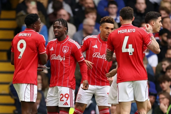Chelsea gục ngã trước Nottingham, cánh cửa Champions League dần khép lại