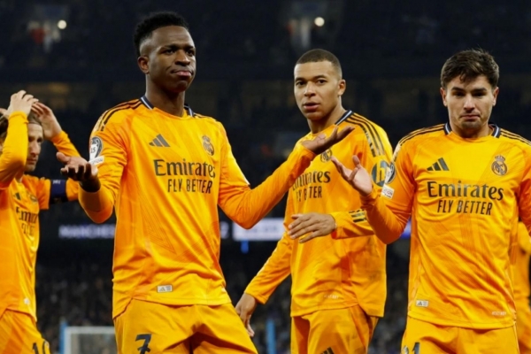 Real gửi đề nghị 120 triệu euro cho 'máy quét', Liverpool rúng động